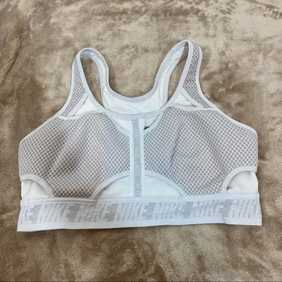 Nike Ultrabreathe Women's Large Off White Medium-support Non-padded Sports Bra - Picture 3 of 8